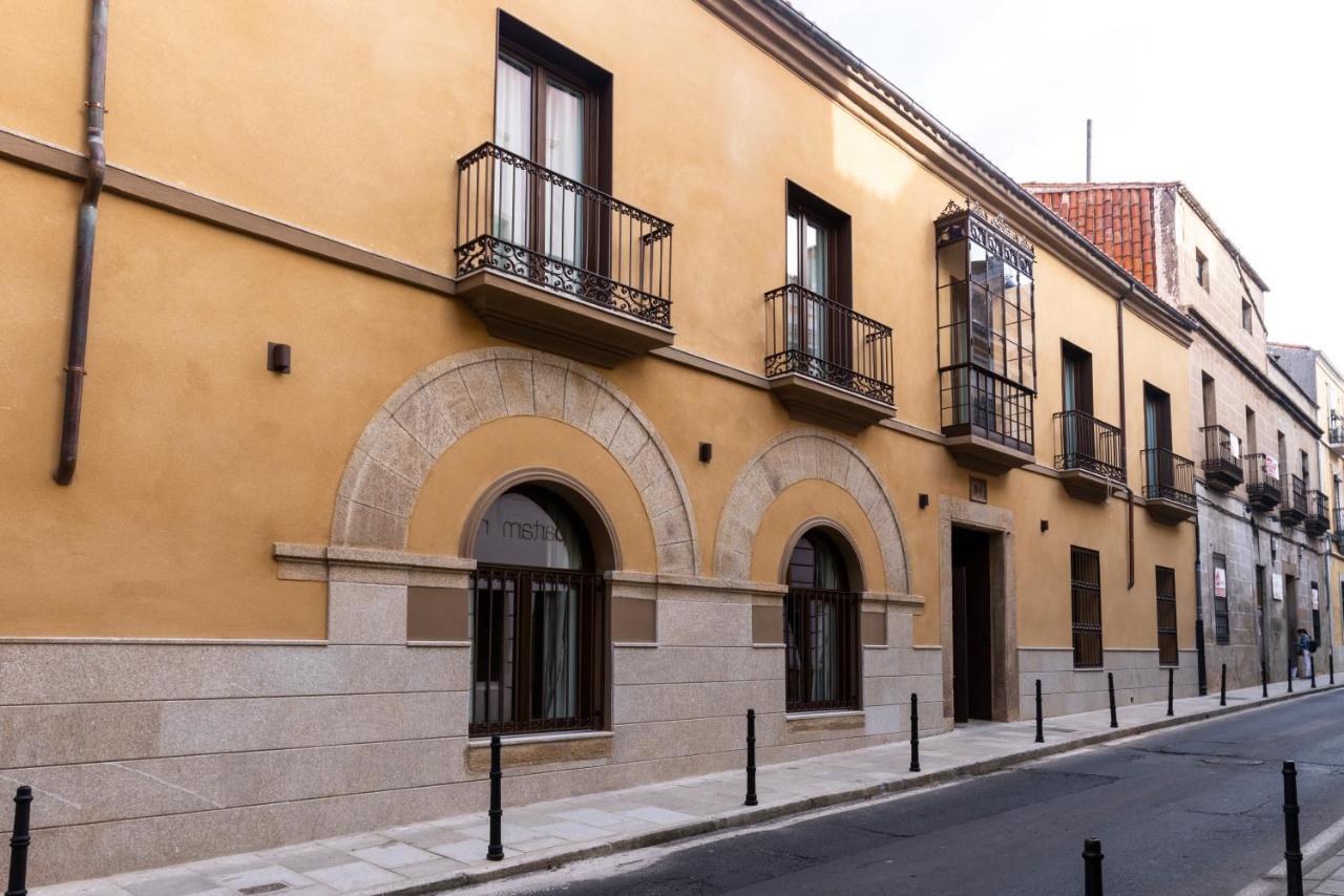 Apartamentos Turisticos De La Bernarda Caces Dış mekan fotoğraf