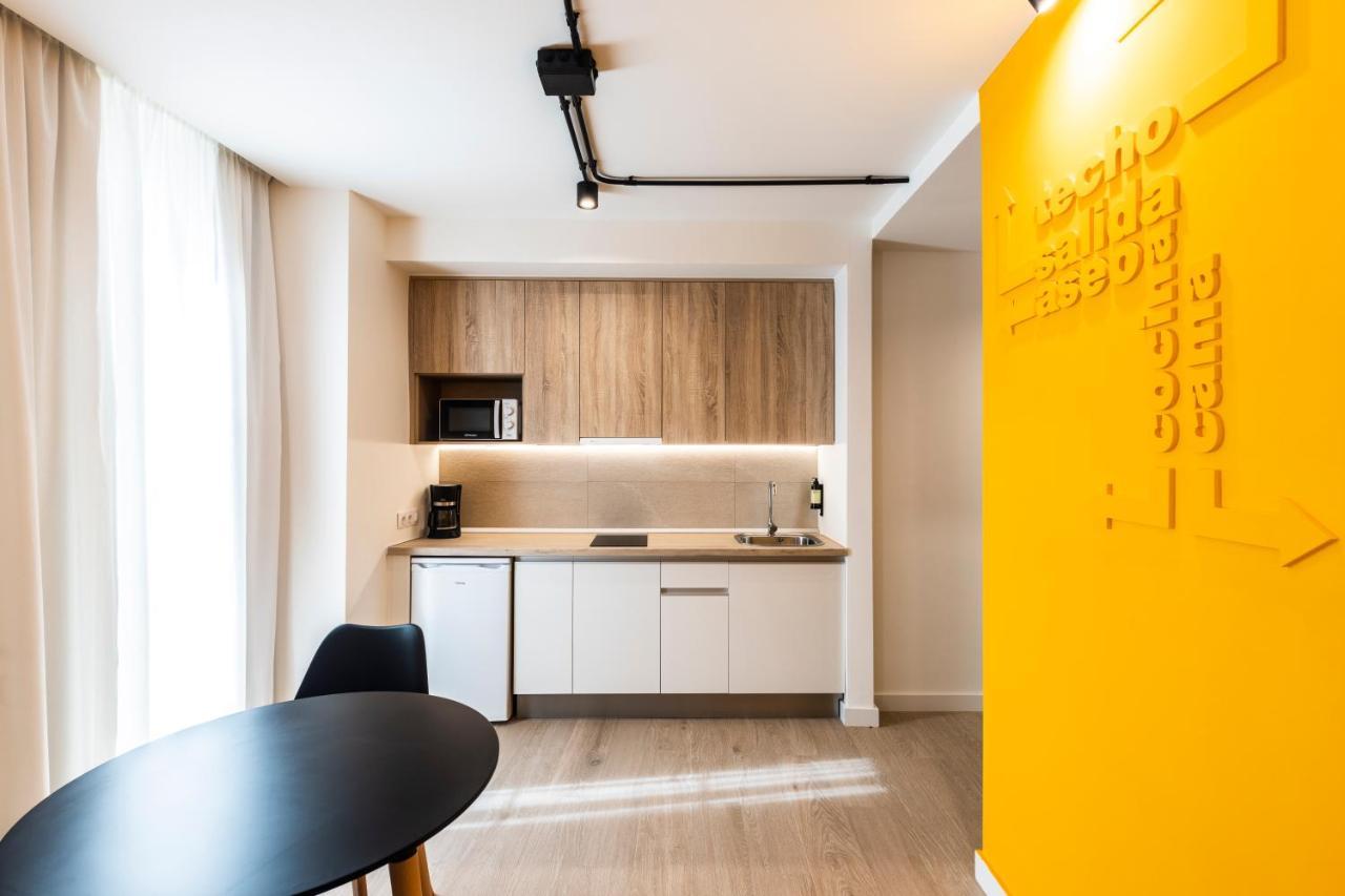 Apartamentos Turisticos De La Bernarda Caces Dış mekan fotoğraf