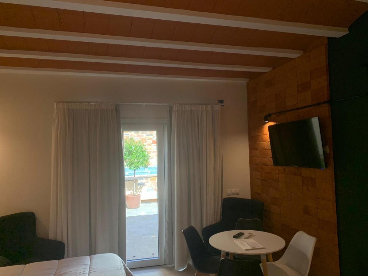 Apartamentos Turisticos De La Bernarda Caces Dış mekan fotoğraf