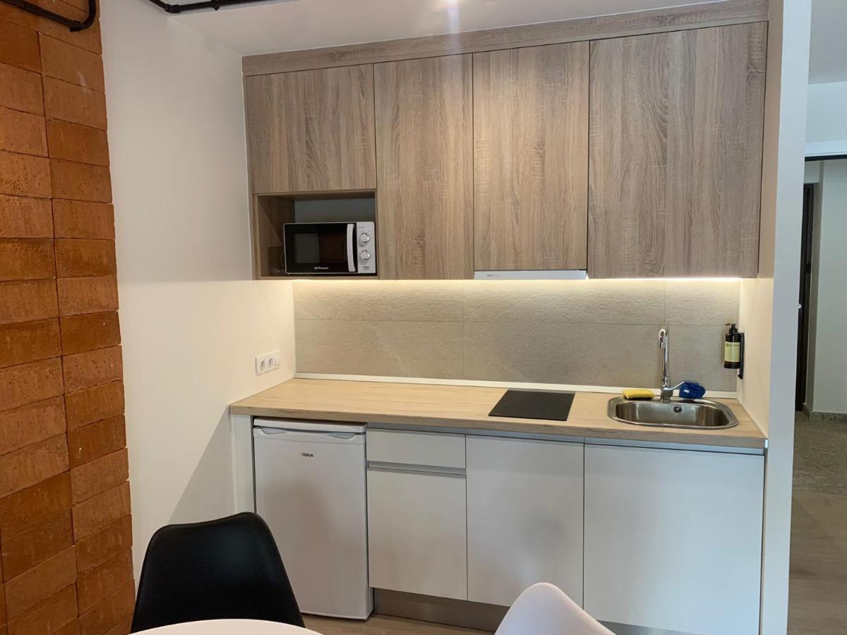 Apartamentos Turisticos De La Bernarda Caces Dış mekan fotoğraf