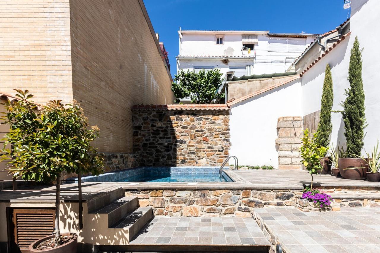 Apartamentos Turisticos De La Bernarda Caces Dış mekan fotoğraf