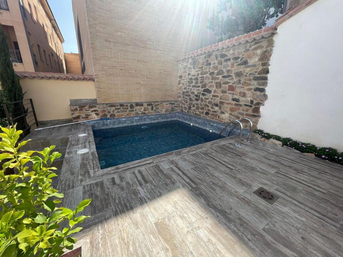 Apartamentos Turisticos De La Bernarda Caces Dış mekan fotoğraf